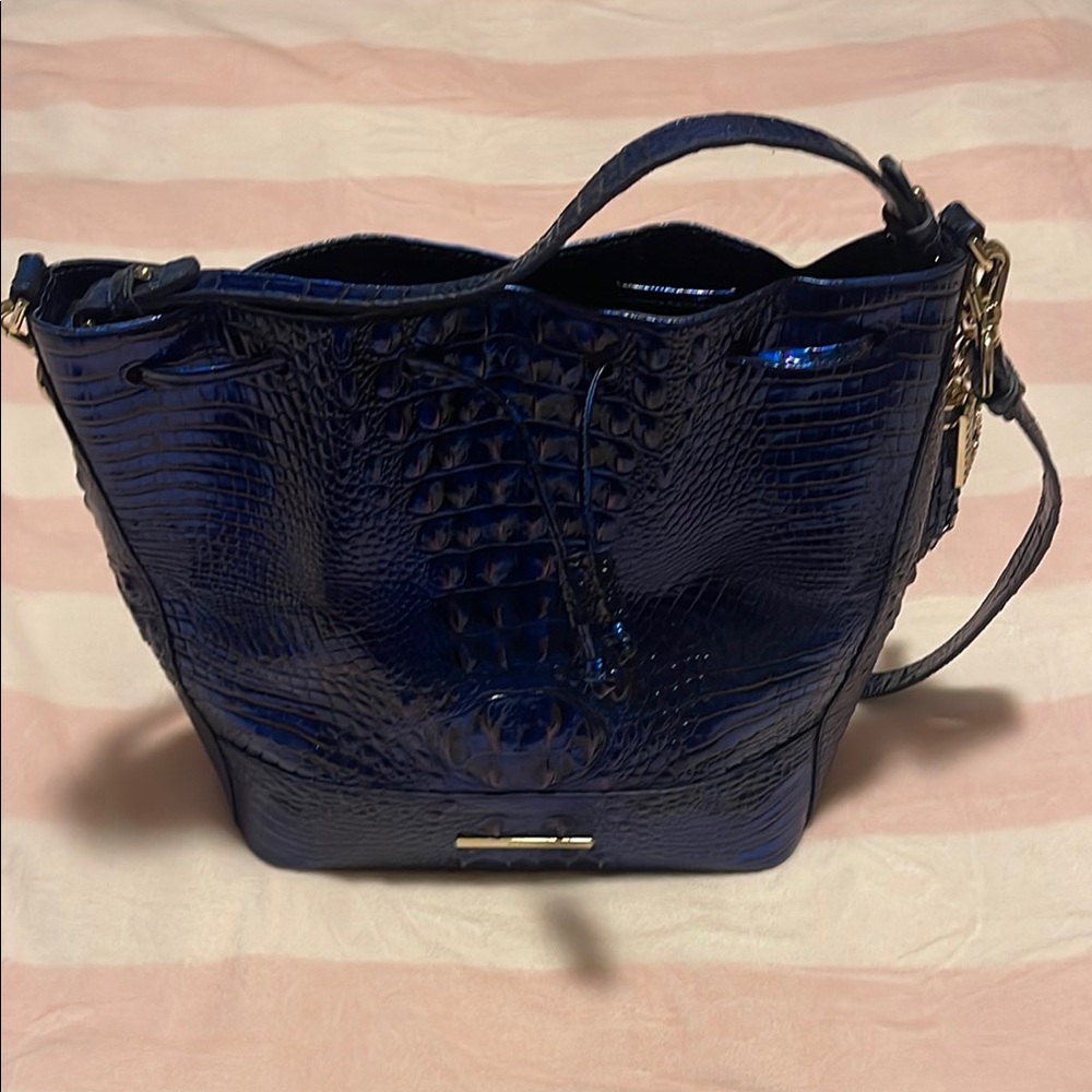 Elegant Blue Crocodile-Embossed Women's Marlowe bag